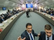 Министры энергетики стран ОПЕК и не-ОПЕК проводят встречу по сокращению добычи 