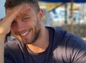 "Похож на девочку": в сети обсуждают снимок "Холостяка" Михаила Заливако в паспорте