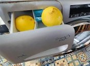 Лимон и уксус - мощный дуэт для очистки отсека для моющих средств