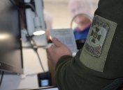 Названо категорії чоловіків, які можуть виїхати за кордон