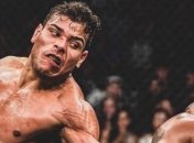 Зрелищный бой: врачи отстранили бойцов UFC Ромеро и Косту на полгода (Видео)