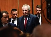 Земан намерен сформировать правительство с коммунистов и праворадикалов