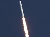 Нижняя ступень Falcon 9 успешно села на морскую платформу