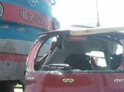 Жуткая авария: В Запорожской области поезд врезался в авто, погибли 3 человека