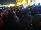 На Манежной площади собралось 500 человек