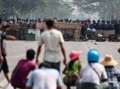 Протестующих загнали в ловушку, но им удалось сбежать: что происходит в Мьянме