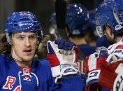 НХЛ. "Рейнджеры" сравняли счет в серии, "Чикаго" празднует победу 