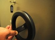 Жительница Прикарпатья похитила из магазина сейф