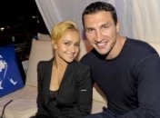 Кличко опять перенес дату свадьбы.