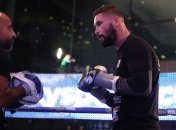 Тренер Беллью: Усик пропускает удары и проигрывает раунды