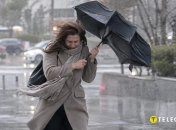 Зонт во время ветра