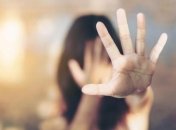 Под Золотоношей 15-летнюю девушку изнасиловал односельчанин