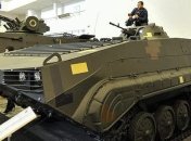 На Международной выставке Украина представила новейшую технику и оружие (Видео)