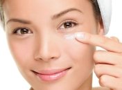 Как ухаживать за кожей вокруг глаз?