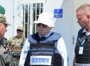 Представитель трехсторонней контактной группы от ОБСЕ посетил КПВВ "Золотое" 