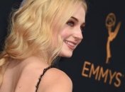 Софи Тернер рассказала о дружбе со звездами "Игры престолов"