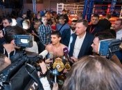 Далакян едва не выбил соперника за пределы ринга (Видео)