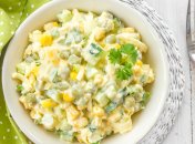 Ці салати об'єднує кукурудза