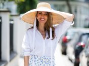 Без модного капелюха влітку не обійтися