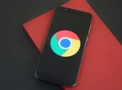 Браузер Google Chrome - одно из приложений, забивающих память смартфона