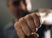 Массовая драка произошла в курортной части Одессы: один из участников остался без глаза (видео)