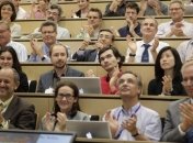 Закручивание лазерных лучей ускорило передачу информации