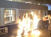 Суд вынес приговор активистке Femen за поджог трамвайчика Roshen с "исключительным цинизмом" и голой грудью