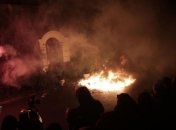 Активисты наведались к дому Гладковского с символичной акцией