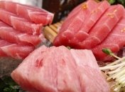 Ученые подсказали, кому нельзя есть мясо тунца