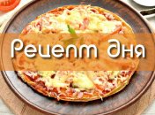 Рецепт дня: Блинная пицца с колбасой и помидорами