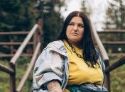 Українська виконавиця Альона Савраненко, вона ж alyona alyona