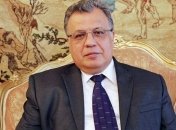 В Москву доставлено тело российского посла Карлова