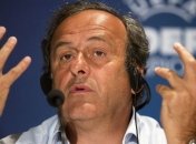 Платини остается президентом УЕФА до 17 мая