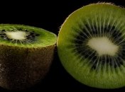 Медики объяснили, кому нельзя есть киви