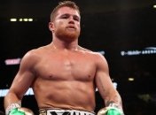 Самый успешный боксер требует от промоутера 280 млн долларов