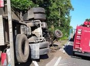 Столкнулись легковушка и грузовик: в ДТП в Винницкой области погибли четыре человека