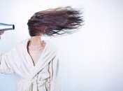 Безопасная сушка: как не испортить волосы феном