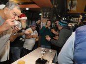 Змагання з поїдання м'ясного пирога з картоплею