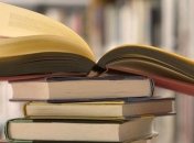 Лучших работников Чехии работодатели поощрят книжными чеками