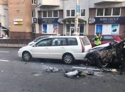 СМИ: Пострадавшая от взрыва авто в Киеве является известной моделью