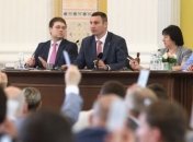 Кличко просит киевские школы и детсады принять детей беженцев