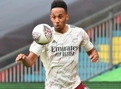 Барселона хотела подписать Обамеянга, но Куман выбрал другого игрока