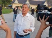 Суд продлил срок задержания экс-президента Кыргызстана 