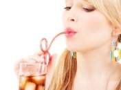 Как сладкие напитки влияют на женщин 