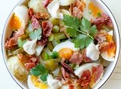 Освіжаючий салат із квашеними огірками