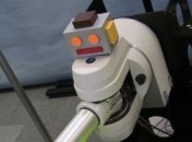 В Японии появился робот для игры в аэрохоккей