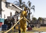 Калифорния в огне: лесные пожары угрожают домам знаменитостей