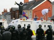 Более 30 человек арестованы из-за беспорядков в Ирландии