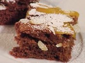 Торт с какао и консервированными абрикосами