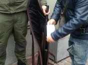 Мужчина пытался пронести под Раду винтовку